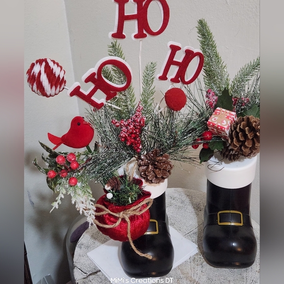 Ho Ho Ho Santa's Boots Handcrafted Center Piece - Picture 4 of 5